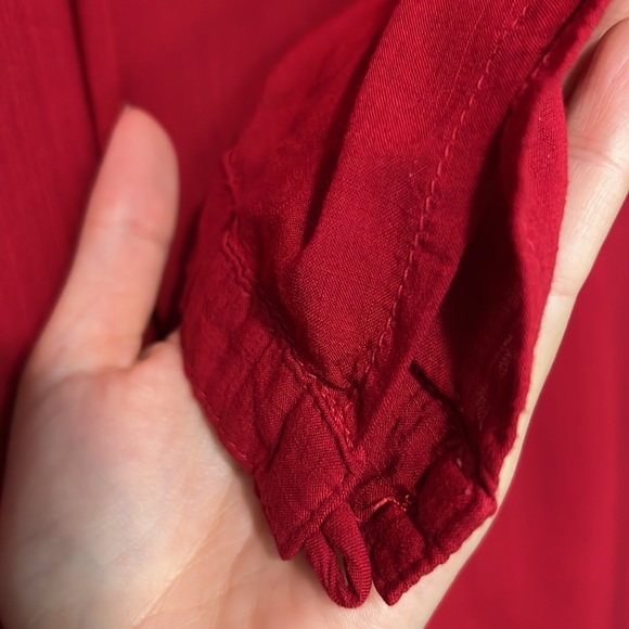 Bella Dahl red blouse. - Picture 6 of 8